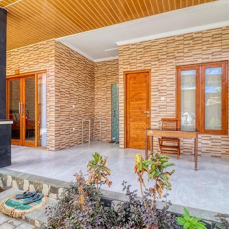 Nibugi Guest House Toyapakeh Exterior foto